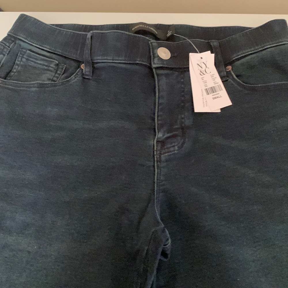 Brand new, never worn Gabrielle Union NY&C jogger denim jeans